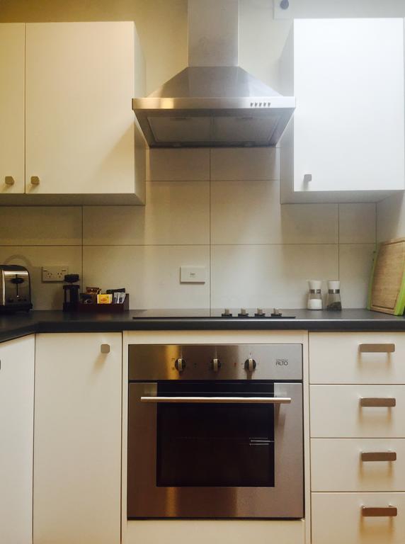 Amberley Serviced Apartments ภายนอก รูปภาพ