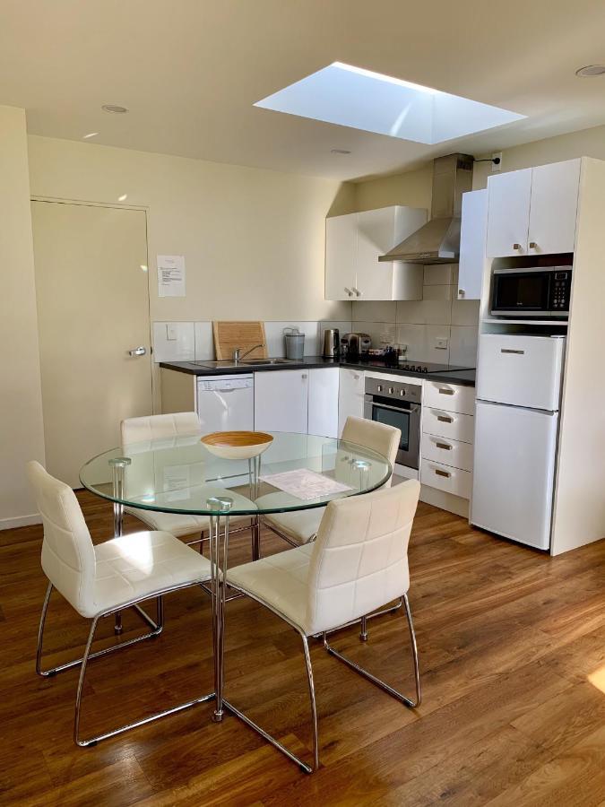 Amberley Serviced Apartments ภายนอก รูปภาพ